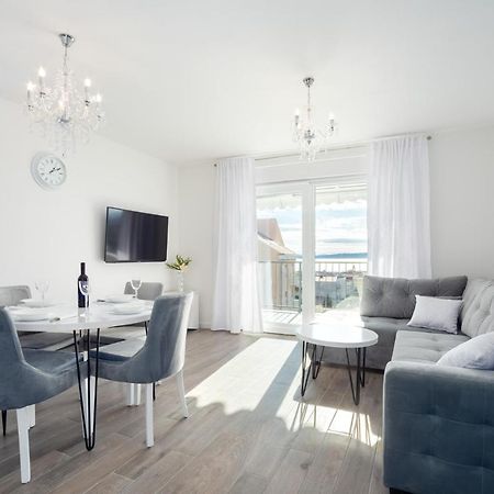Sea Vista Apartments Каштела Экстерьер фото